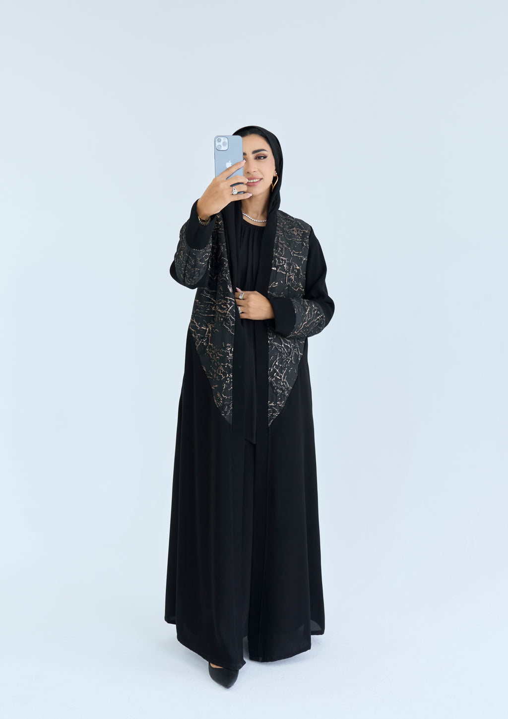 Nazly Abaya