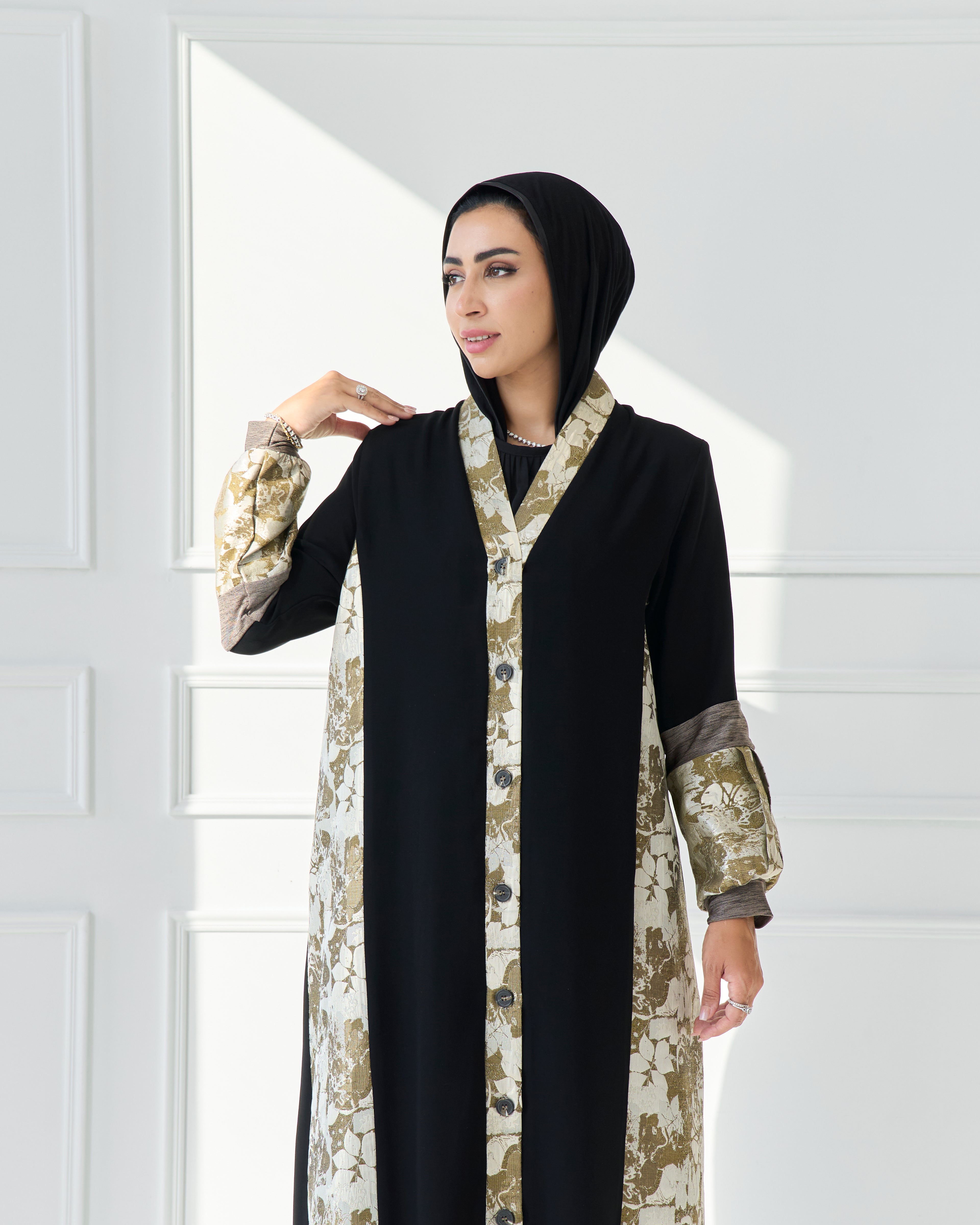 Yumn Abaya