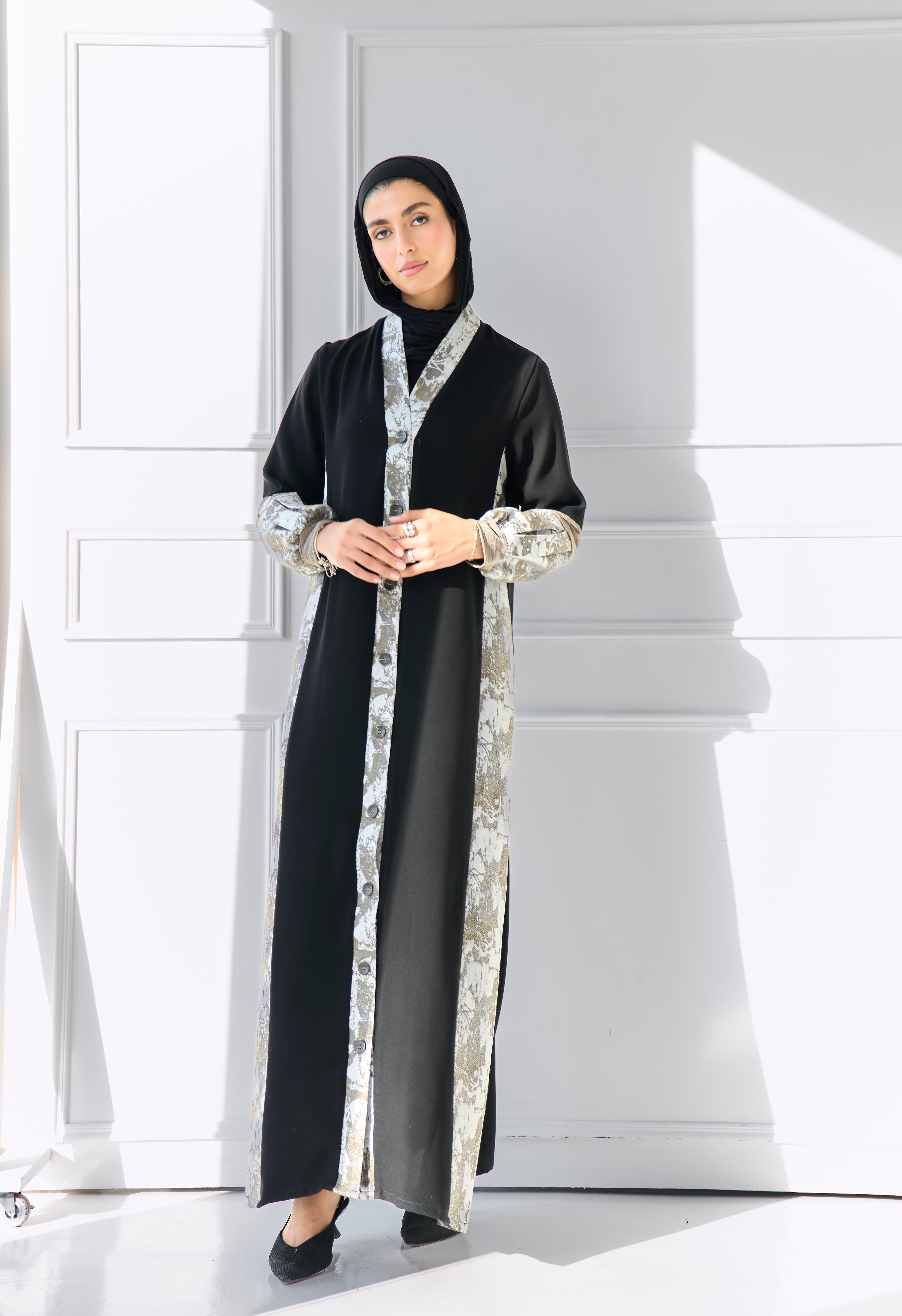 Yumn Noir Abaya